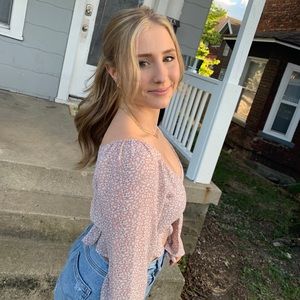 Meet your Posher, Julia